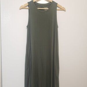 Time and True Green Sleeveless T-Shirt Dress w/ Pockets – Size S